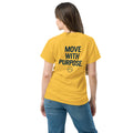 back view of daisy classic tee