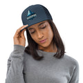 woman wearing trucker baseball caps - navy