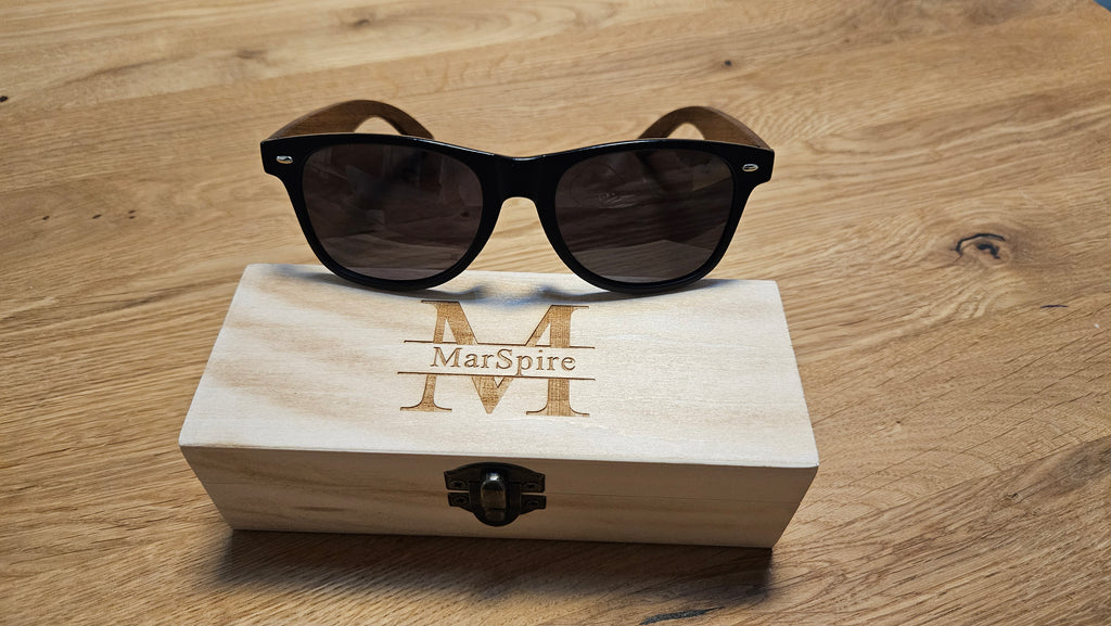 496. Personalisierte Holzsonnenbrille